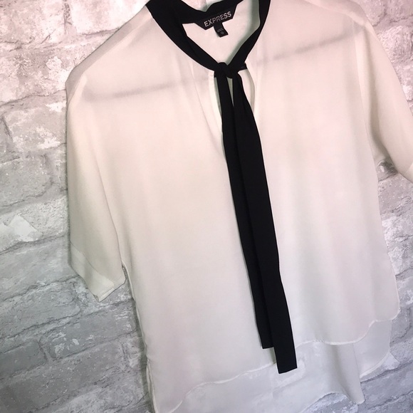 EXPRESS | Sheer shirt sleeve high low blouse - Picture 3 of 4